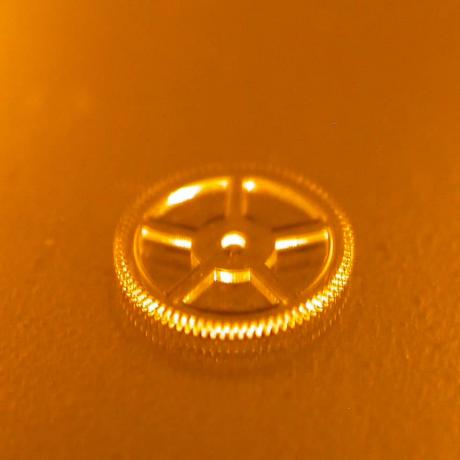 Exemple de structure micromécanique : micro-engrenage