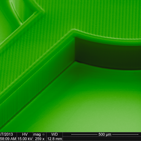 Exemple de structure micromécanique : micro-roue d'épaisseur 300 µm 3